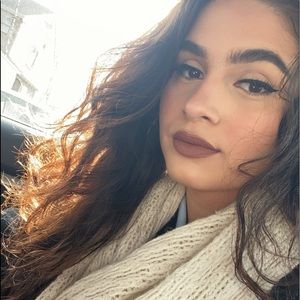 Meet your Posher, Katelyn